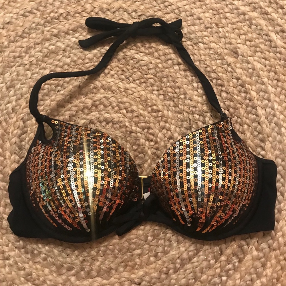 36 C VS bathing suit top